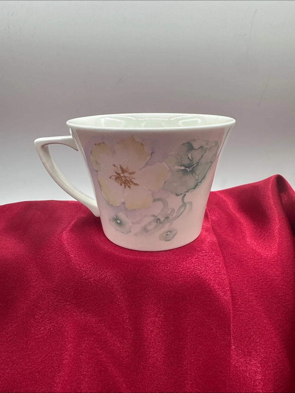 Portmeirion Anemone teacup from the discontinued Seasons Collection -